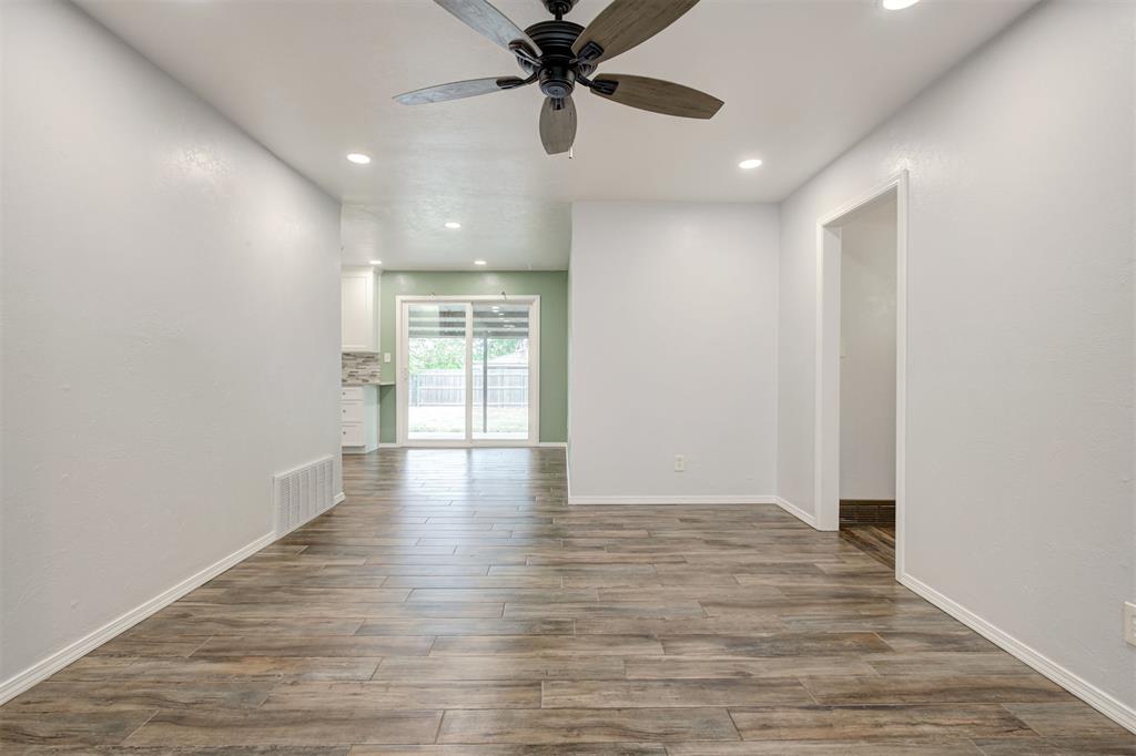 844 Englewood Road Property Photo 11