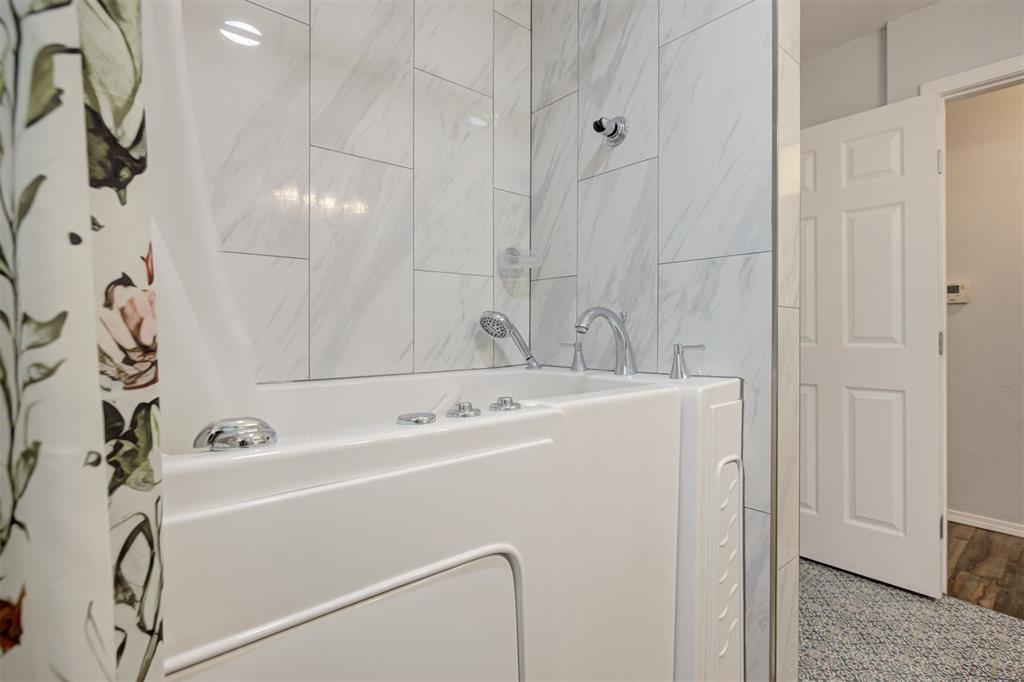 844 Englewood Road Property Photo 22