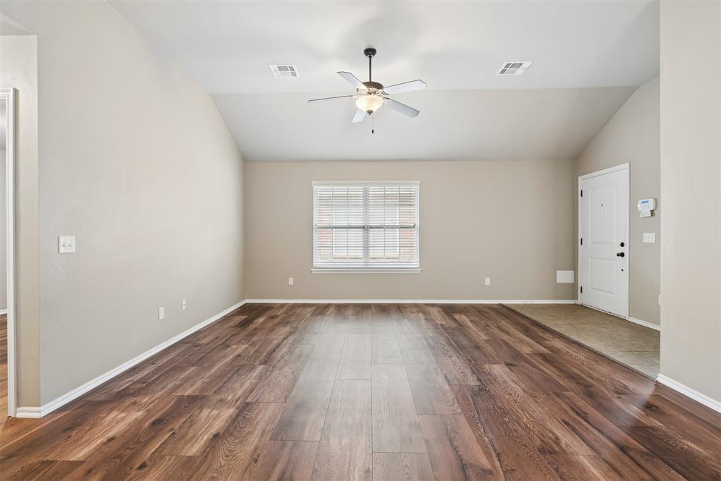 2312 Nw 199th Street Property Photo 5