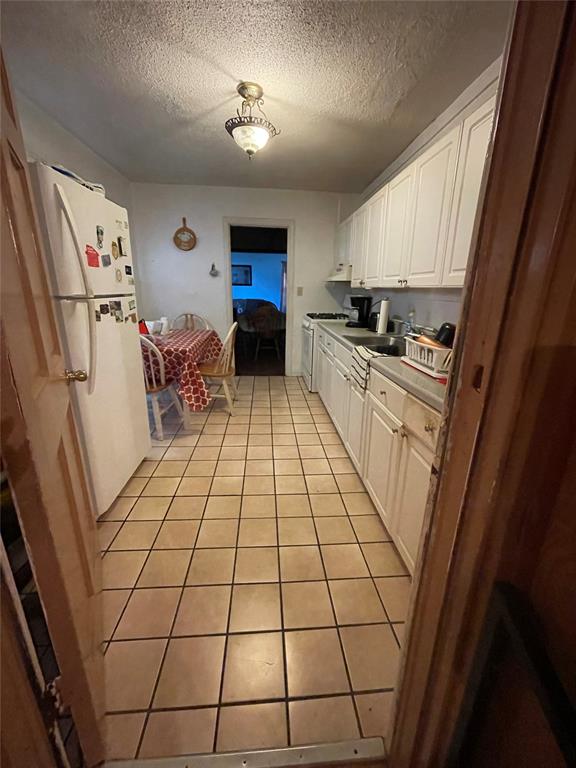 1224 N Campbell Road Property Photo 6