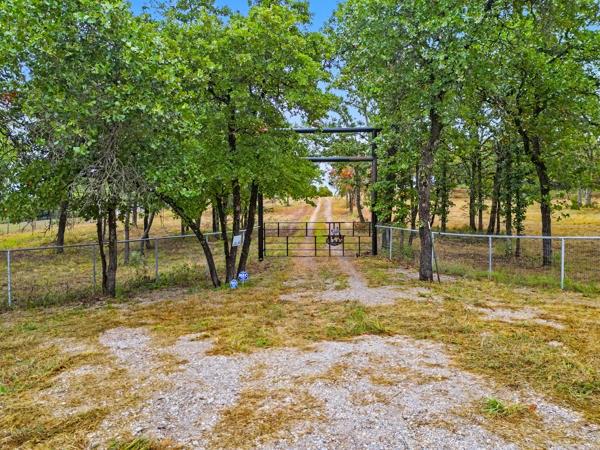 13900 Choctaw Hills Road Property Photo 1