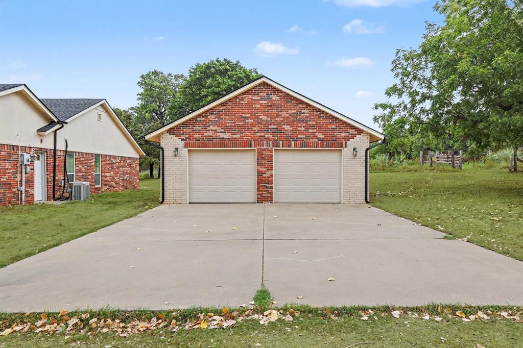 7600 N Post Road Property Photo 32