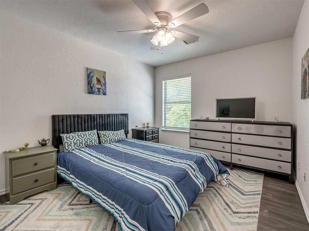 3833 Ives Way Property Photo 19