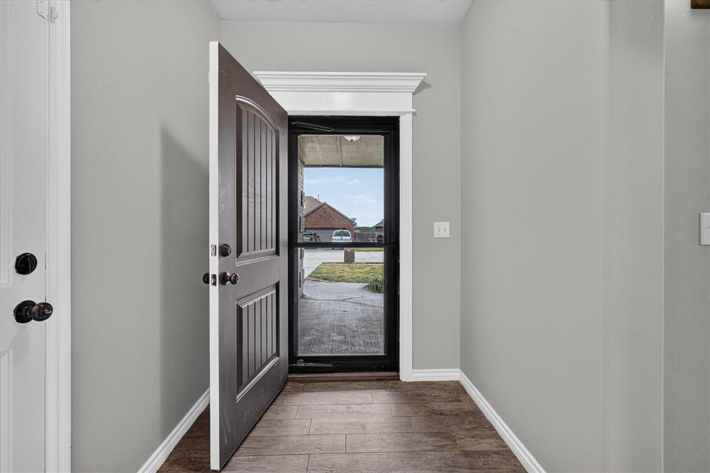 20550 Pioneer Drive Property Photo 4