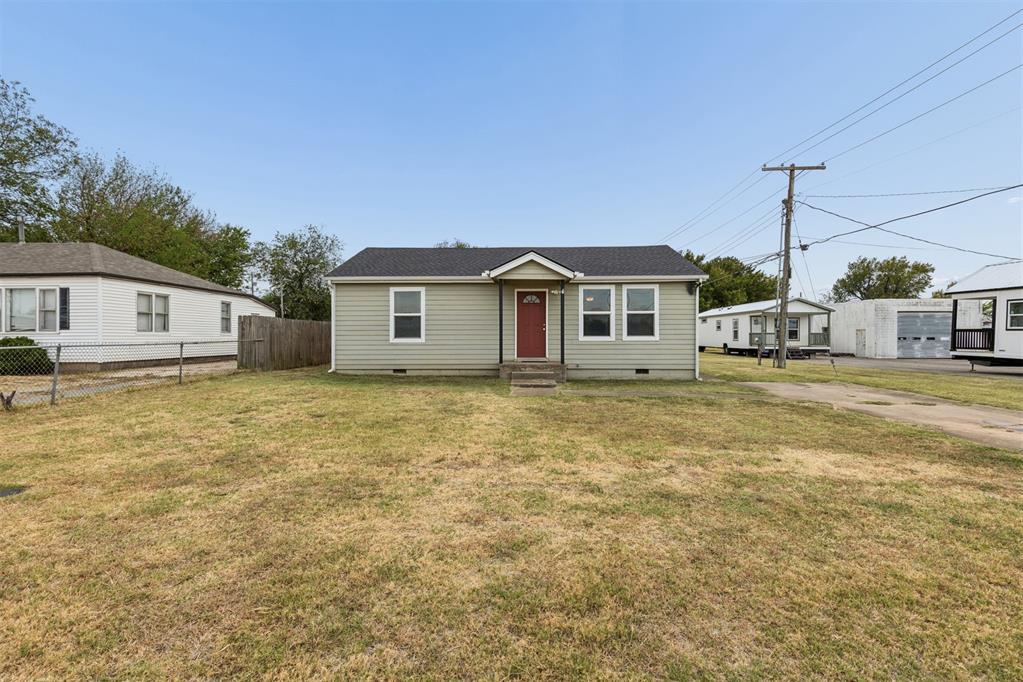 230 Se 60th Street Property Photo 3