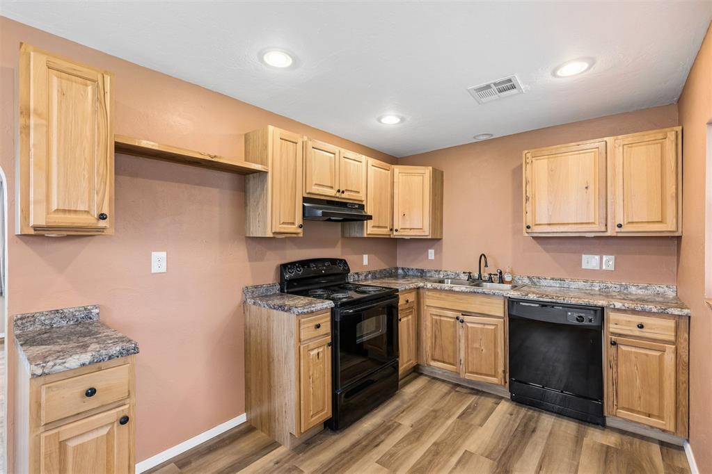 230 Se 60th Street Property Photo 13