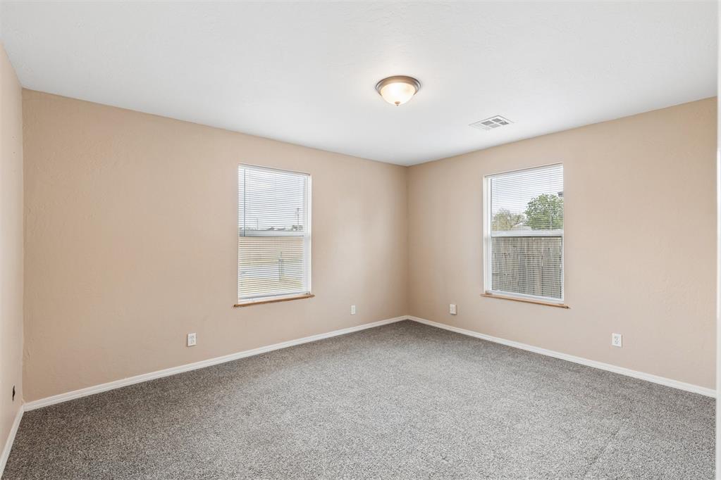 230 Se 60th Street Property Photo 16