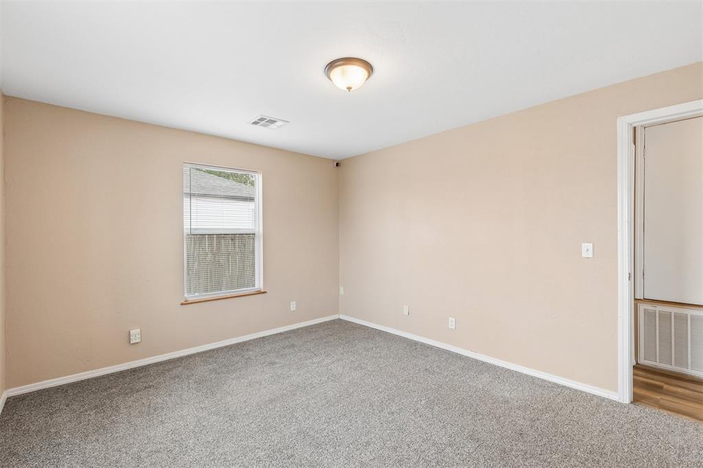 230 Se 60th Street Property Photo 17