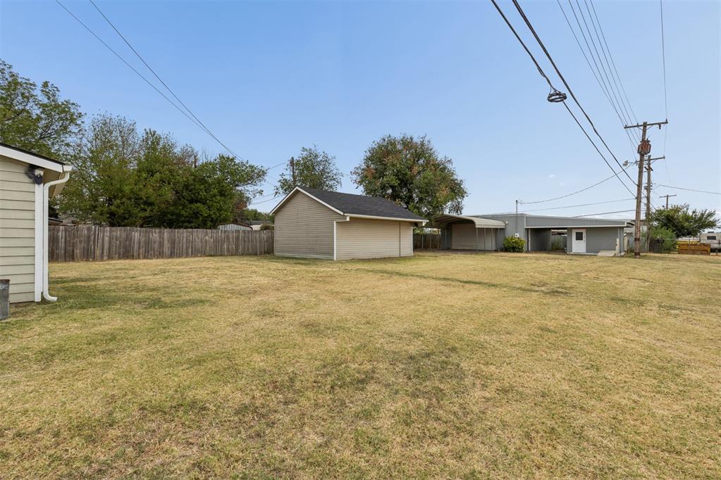 230 Se 60th Street Property Photo 25