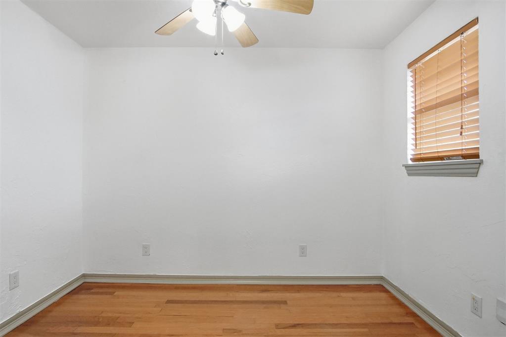 527 N Lahoma Avenue Property Photo 23
