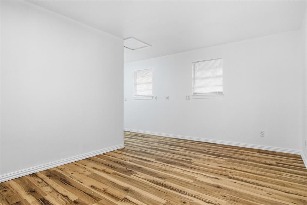 527 N Lahoma Avenue Property Photo 29