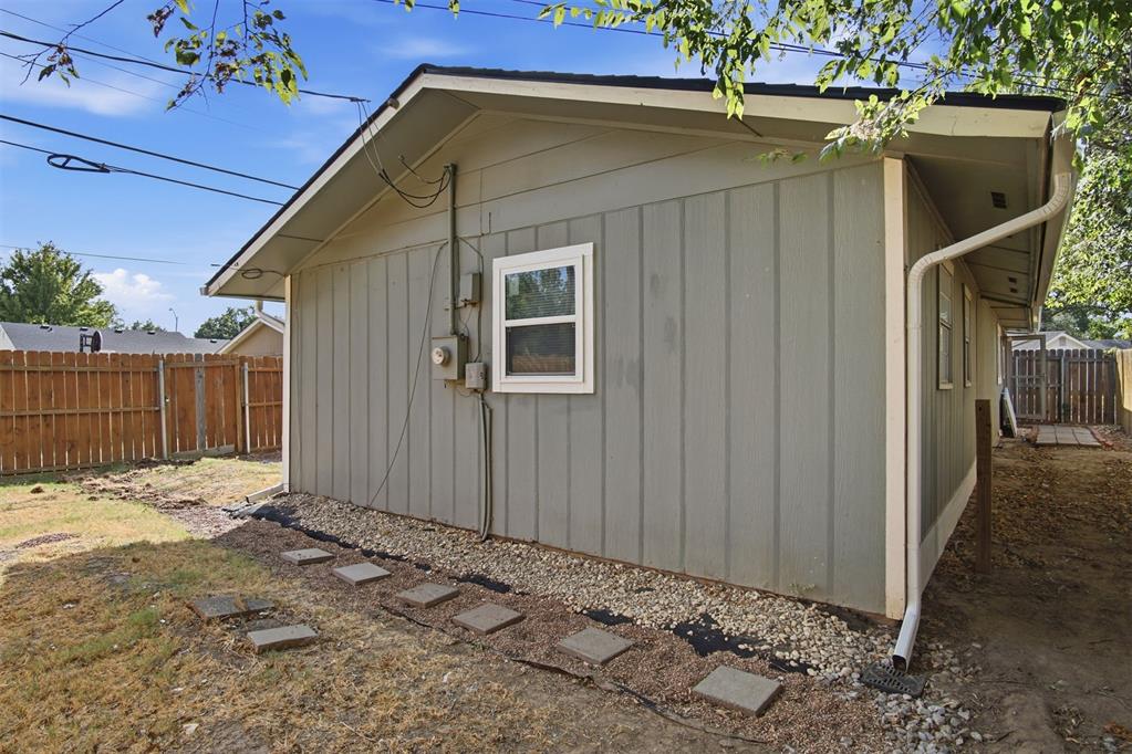 527 N Lahoma Avenue Property Photo 32