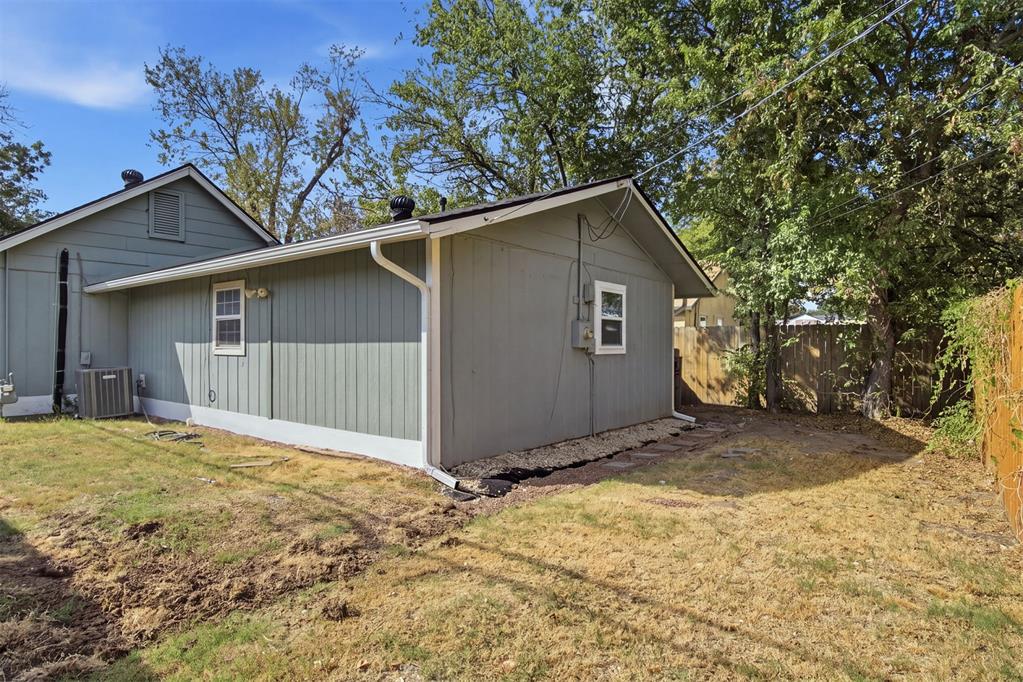 527 N Lahoma Avenue Property Photo 33