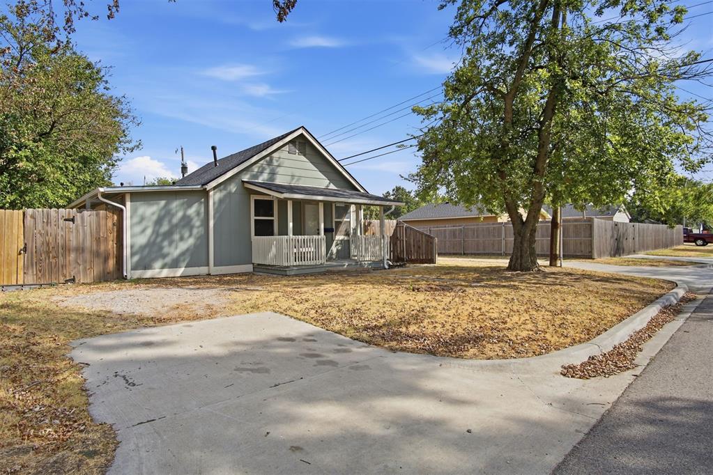 527 N Lahoma Avenue Property Photo 36