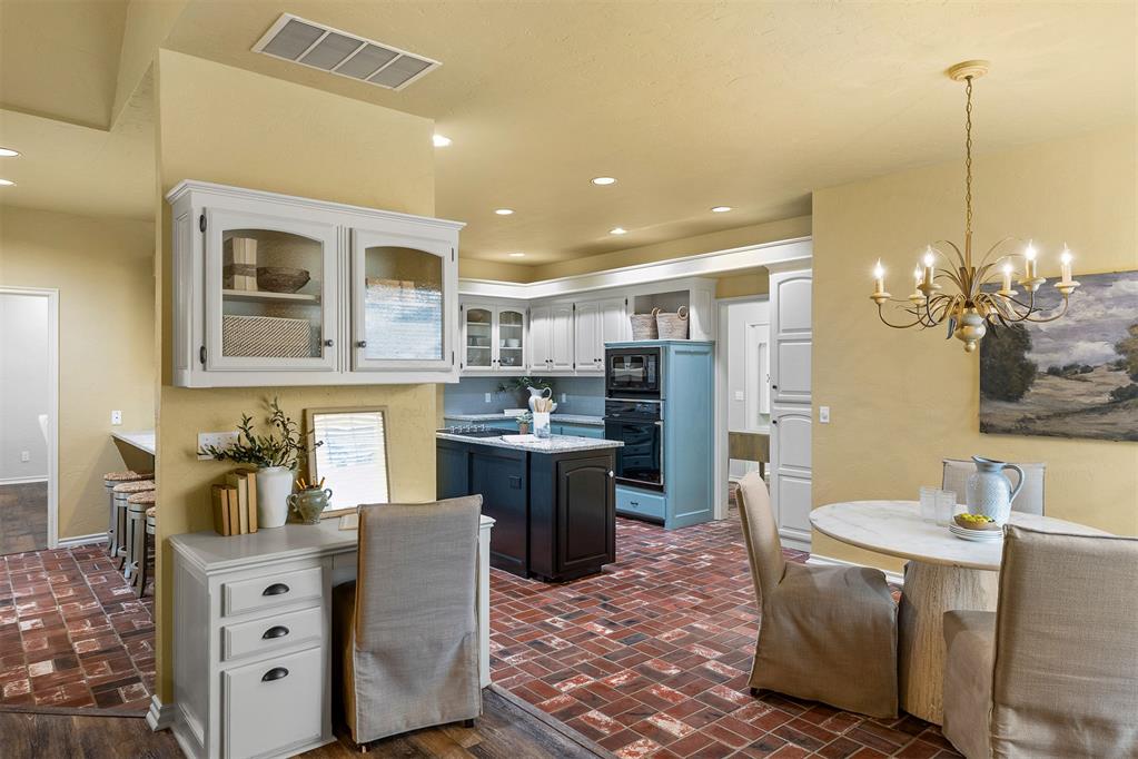 6108 Plum Thicket Road Property Photo 11
