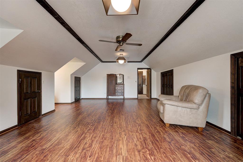 806 Glenmanor Drive Property Photo 26