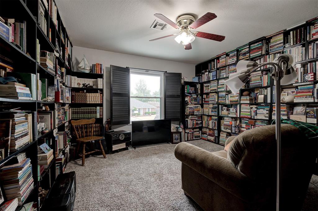806 Glenmanor Drive Property Photo 28