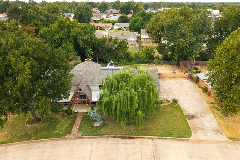806 Glenmanor Drive Property Photo 40