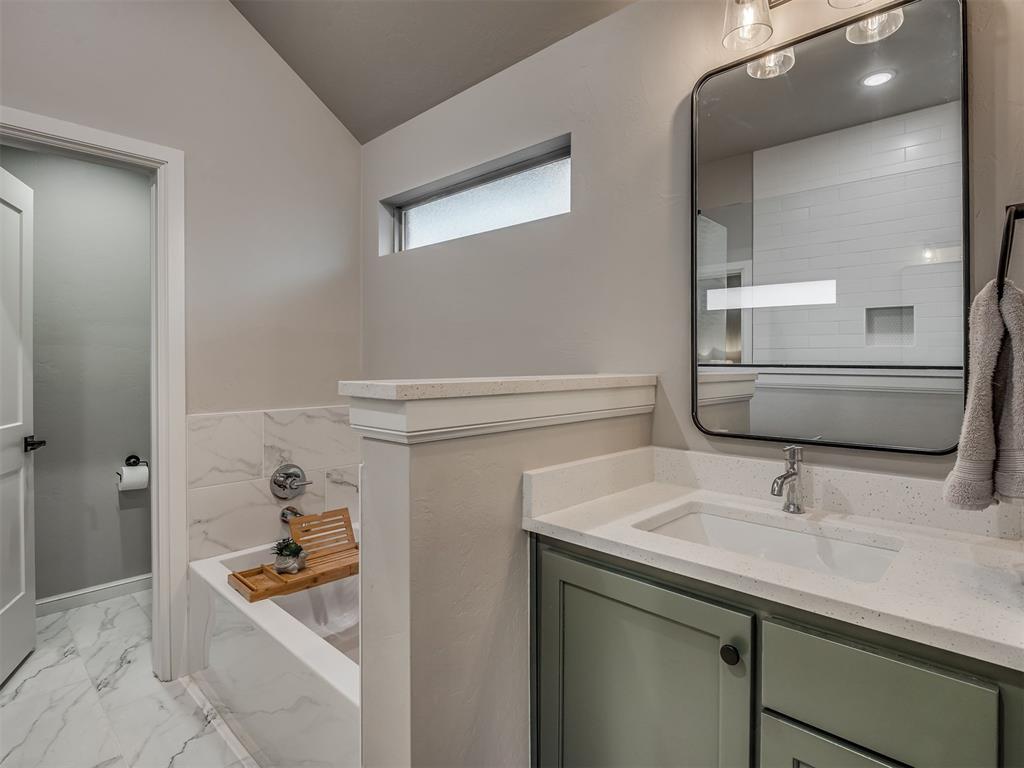 3017 Hollow Crest Lane Property Photo 29