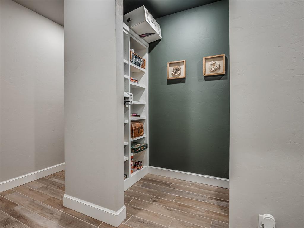 3017 Hollow Crest Lane Property Photo 40