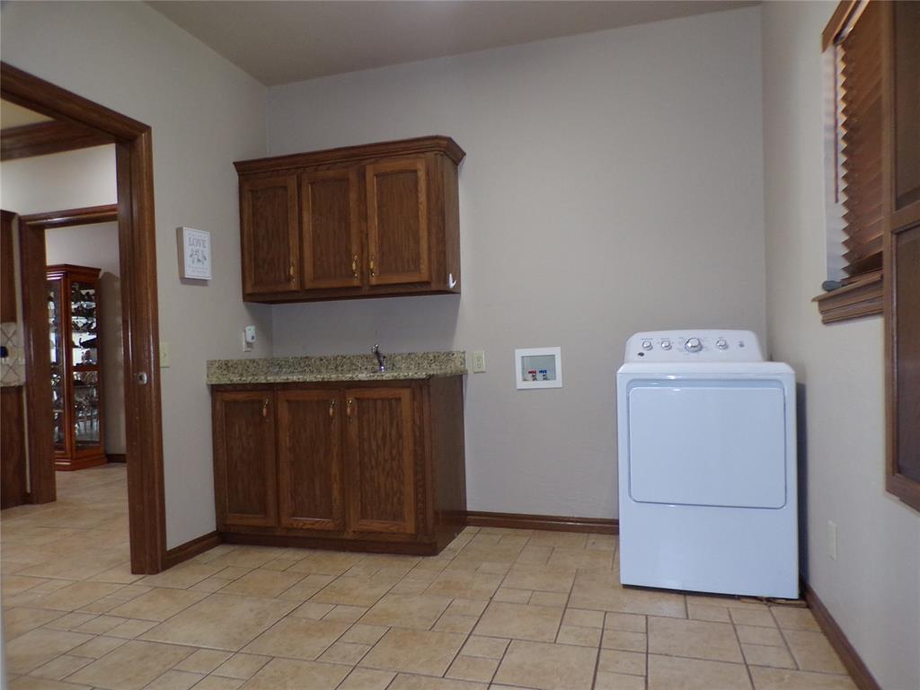 133 W 6th Street Property Photo 37