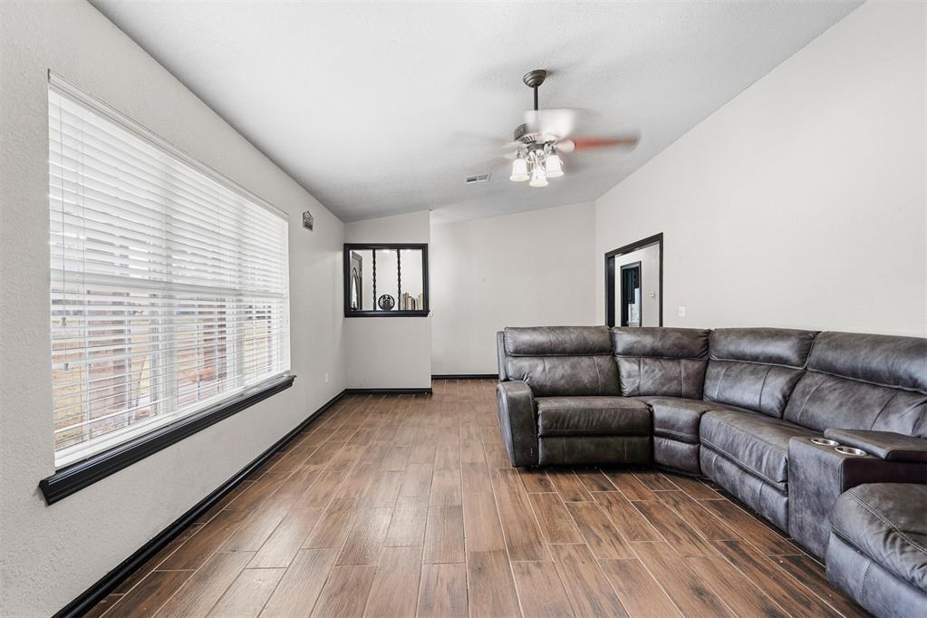 802 S Clayton Avenue Property Photo 8