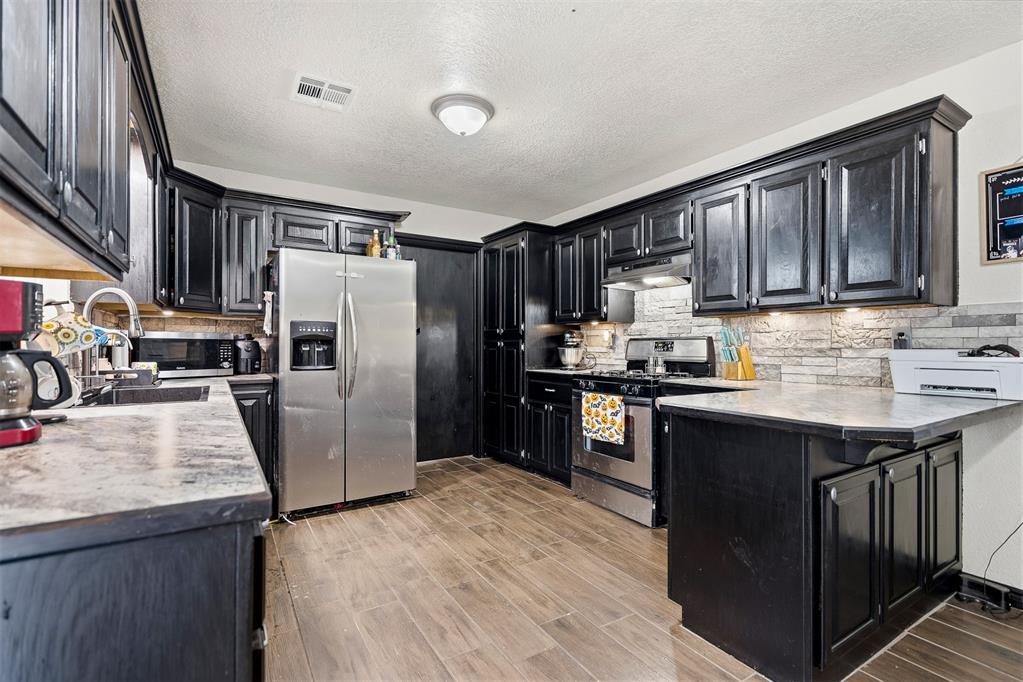 802 S Clayton Avenue Property Photo 12
