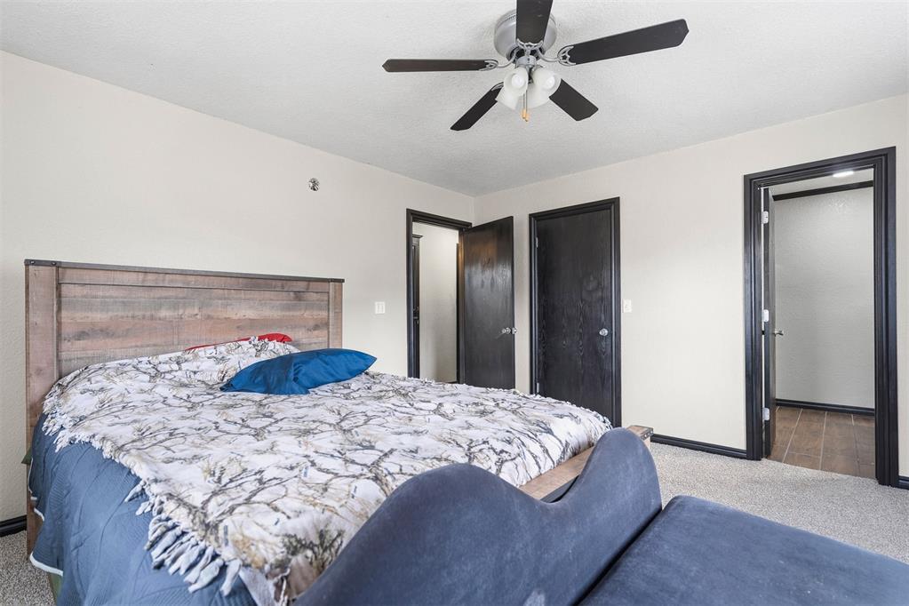 802 S Clayton Avenue Property Photo 18