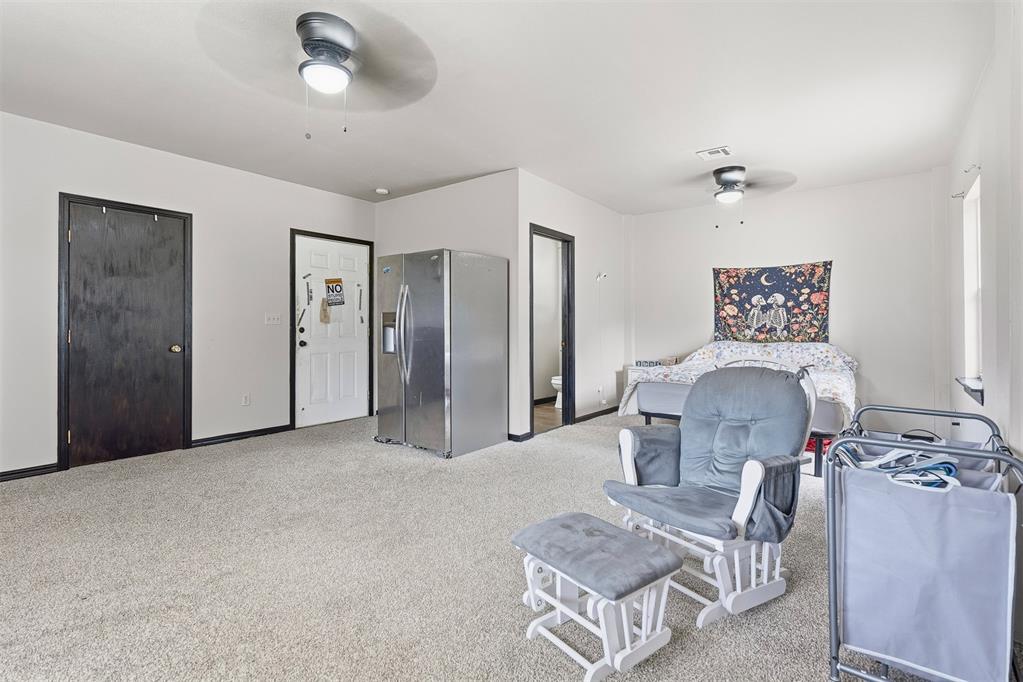 802 S Clayton Avenue Property Photo 25