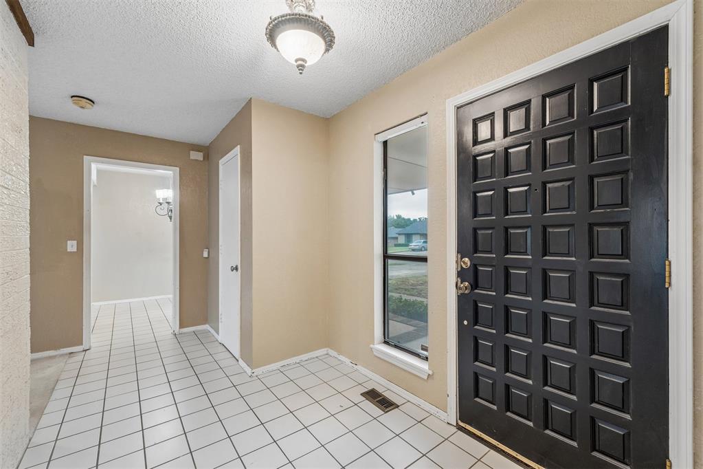 2516 Brookdale Avenue Property Photo 4
