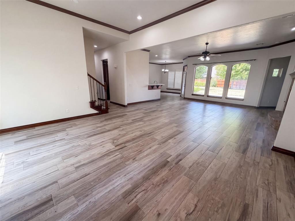 1017 W Camellia Way Property Photo 3
