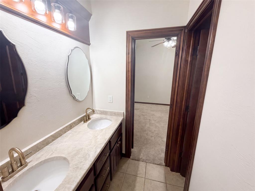 1017 W Camellia Way Property Photo 13