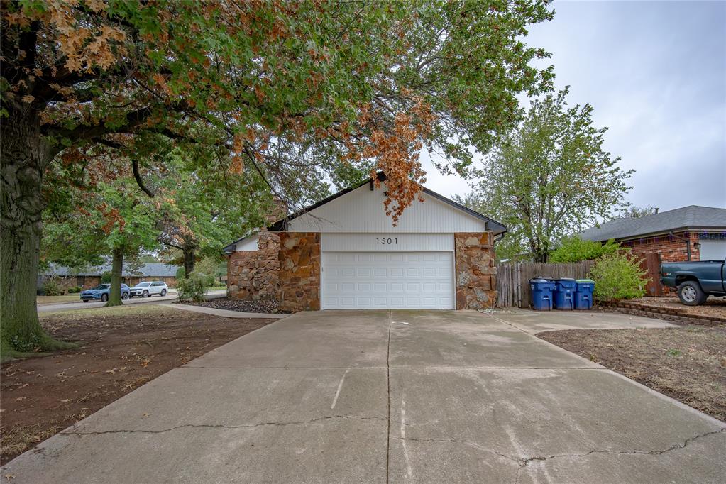 1501 W Hickory Street Property Photo 7