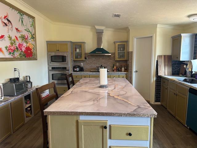 17867 Rockwell Avenue Property Photo 4