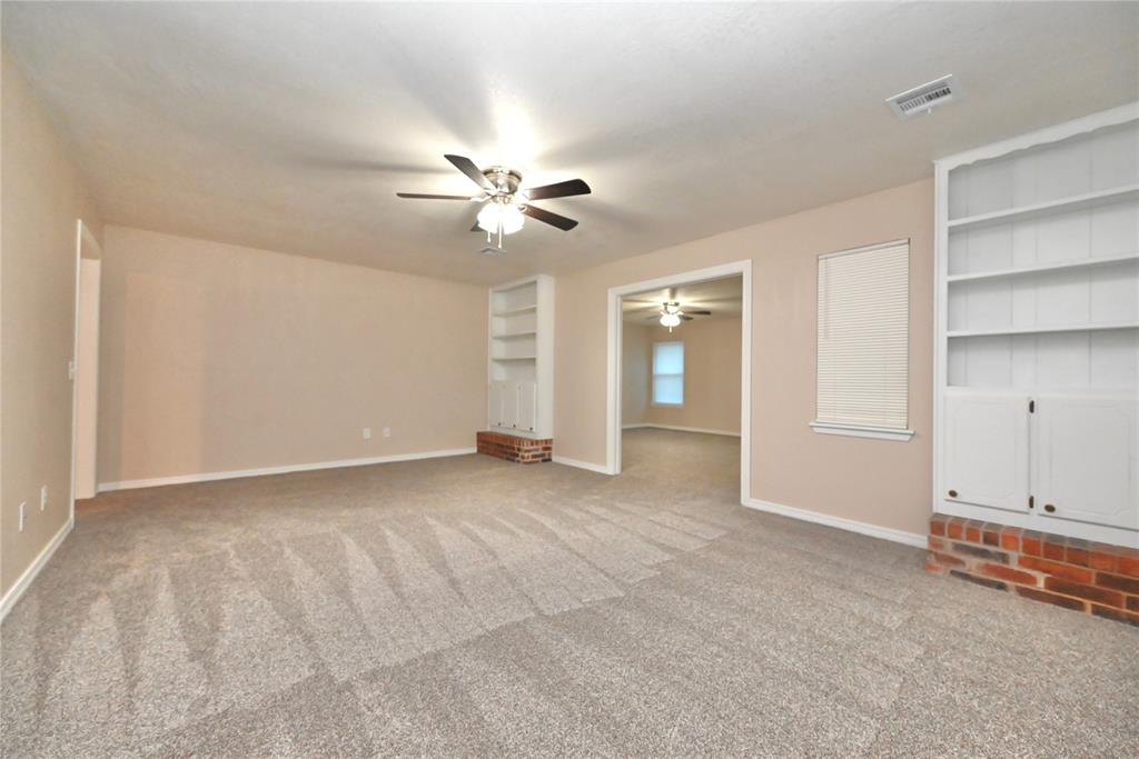107 Glenwood Drive Property Photo 4