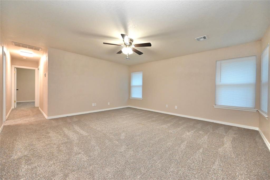 107 Glenwood Drive Property Photo 5