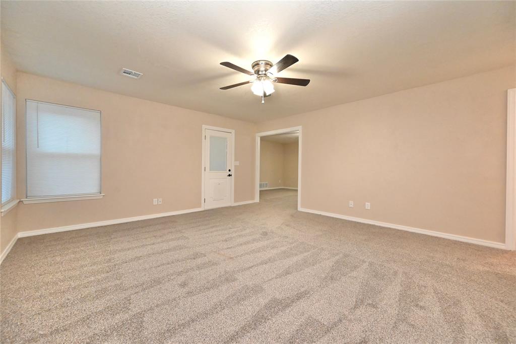107 Glenwood Drive Property Photo 6