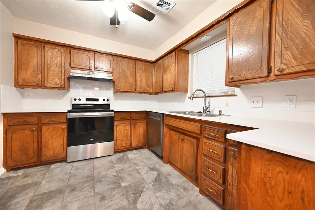 107 Glenwood Drive Property Photo 18