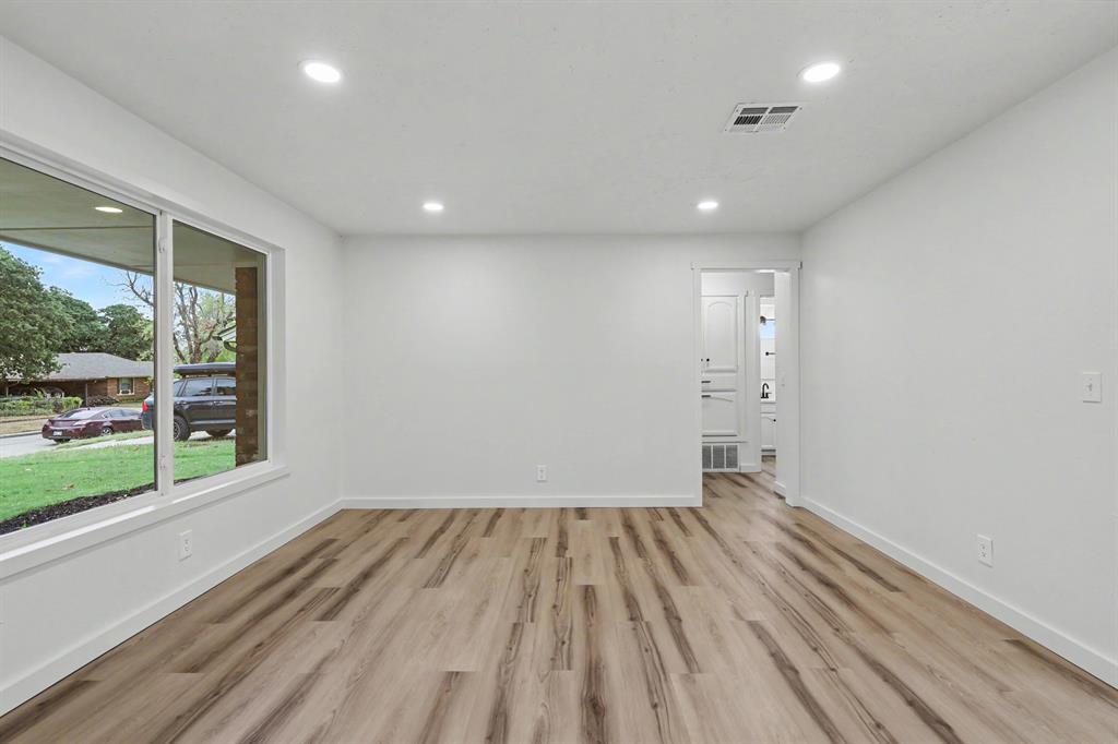 3108 Simmons Drive Property Photo 5