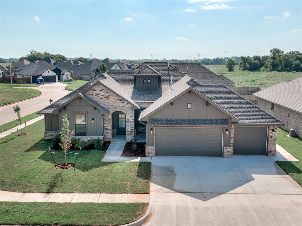 4900 Vine Cliff Road Property Photo 1