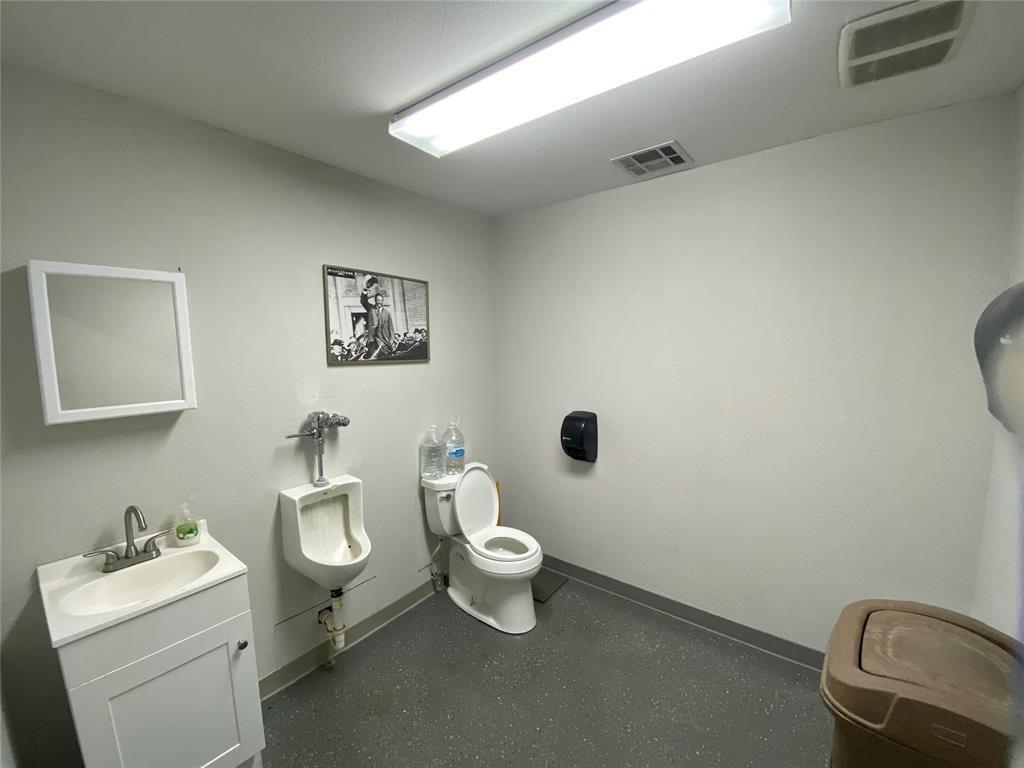 2821 W 3rd Street Property Photo 16