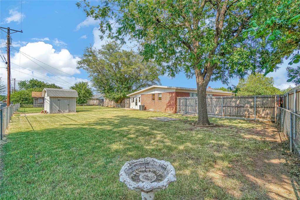 1909 N Flamingo Lane Property Photo 32