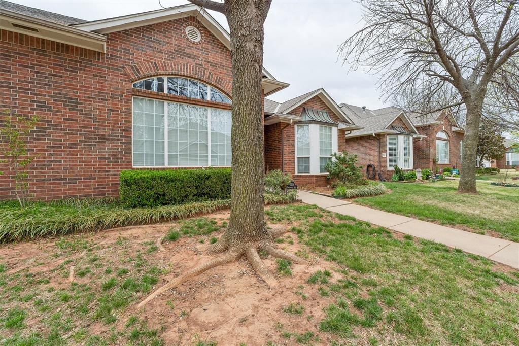 15508 Swallowtail Road Property Photo 3