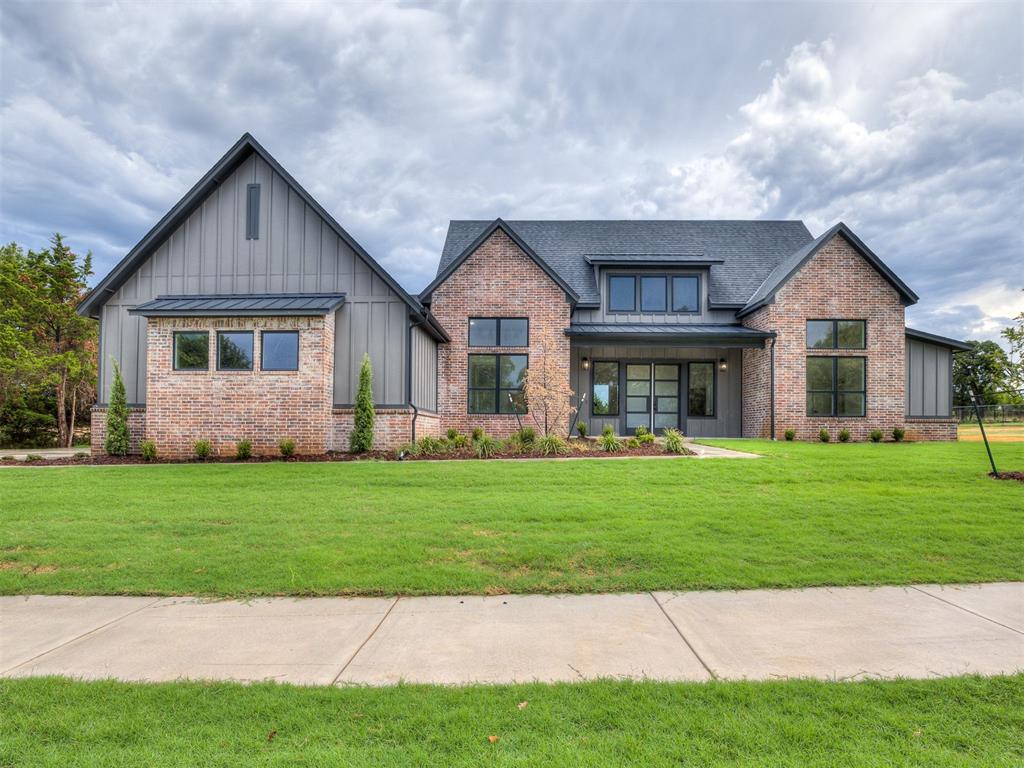 14117 N Ridge Drive Property Photo 1