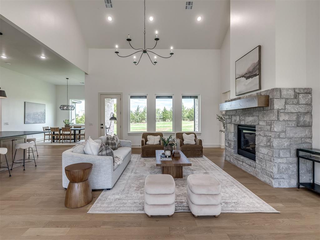 14117 N Ridge Drive Property Photo 4