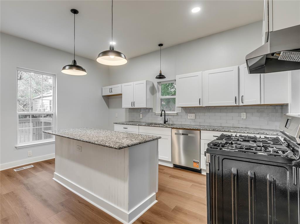517 E Perkins Avenue Property Photo 2