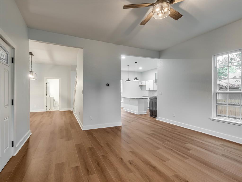 517 E Perkins Avenue Property Photo 3