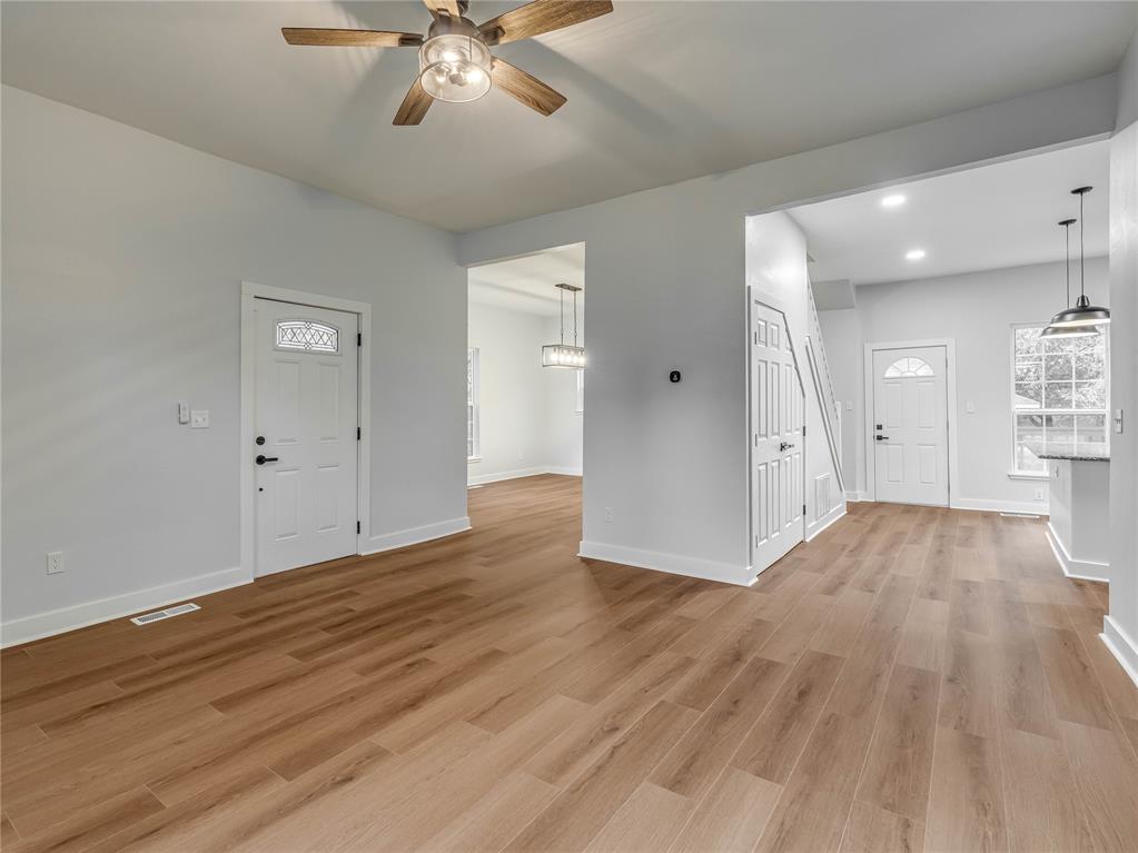 517 E Perkins Avenue Property Photo 5