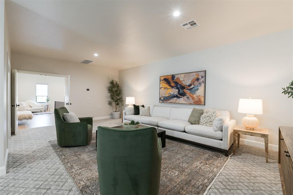 15628 Woodleaf Lane Property Photo 42
