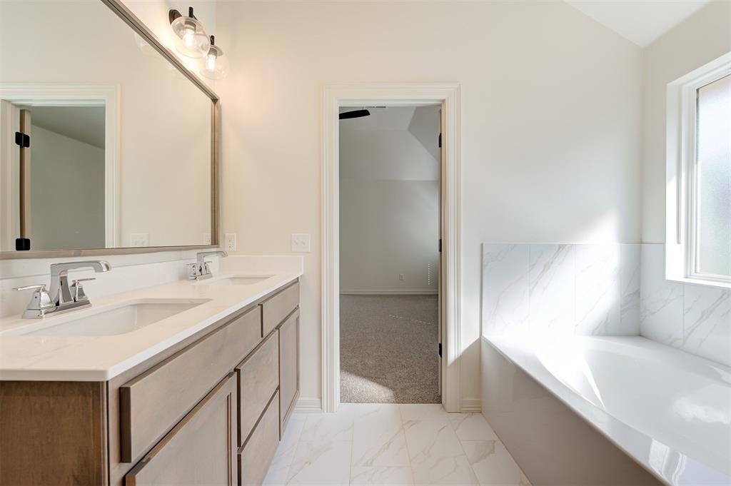 11917 Nw 120th Street Property Photo 23